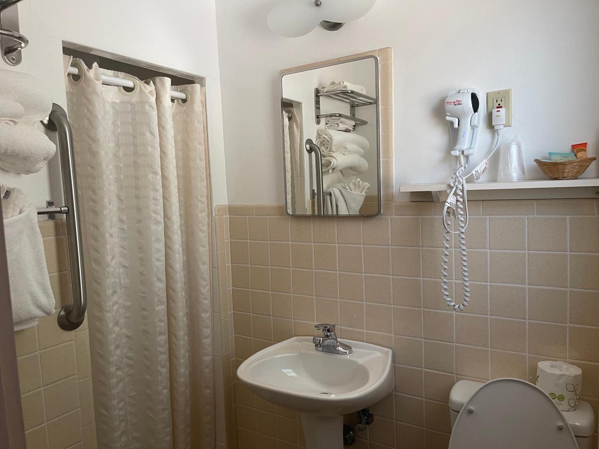 Saddle & Surrey Motel Estes Park