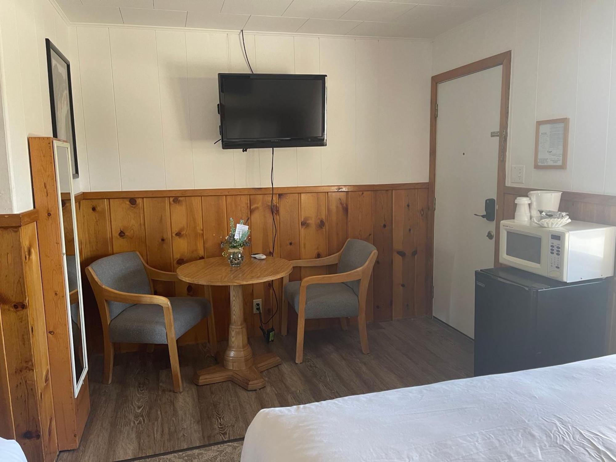 Motel Saddle & Surrey