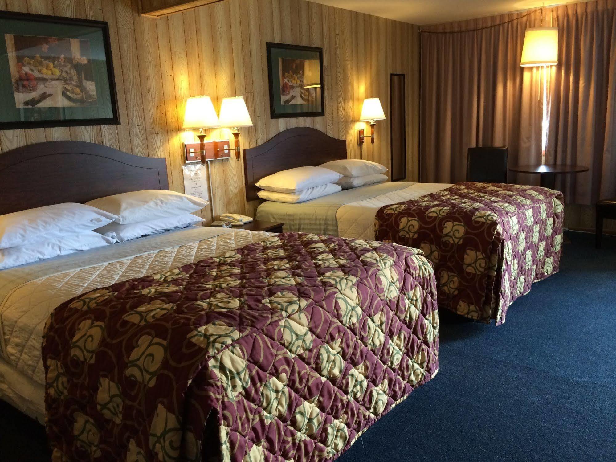 Saddle & Surrey Motel Estes Park